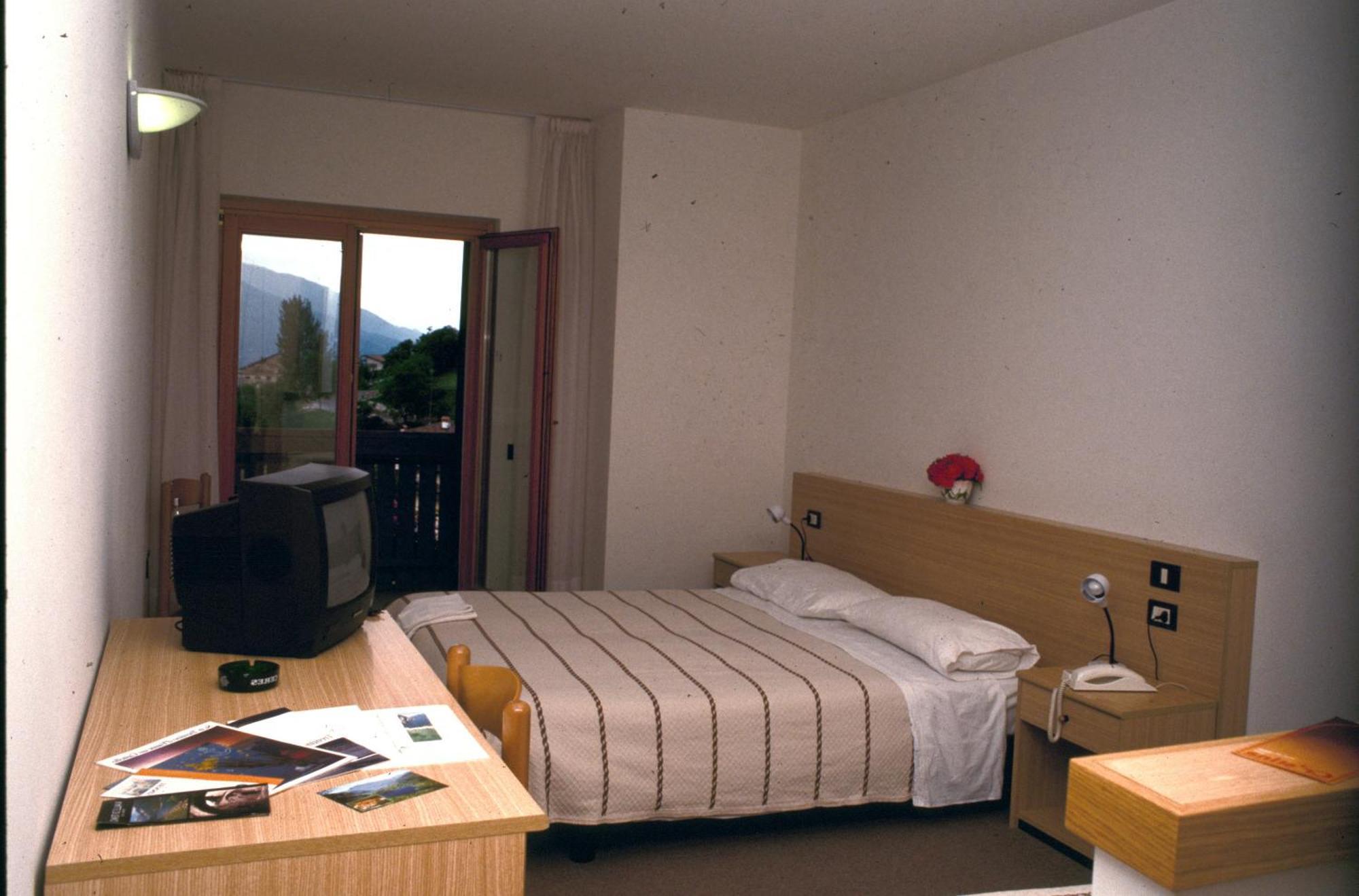 Hotel Cristina Tenno Zimmer foto