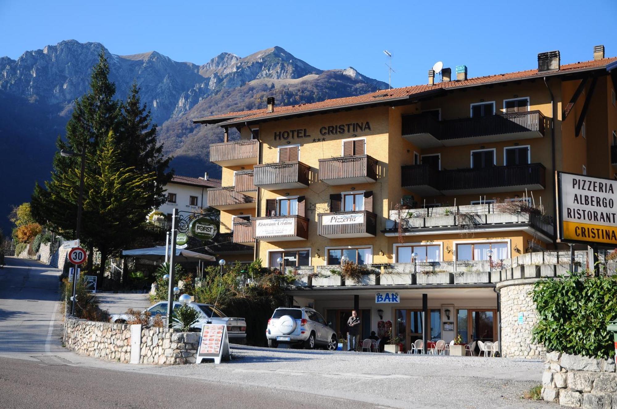 Hotel Cristina Tenno Exterior foto