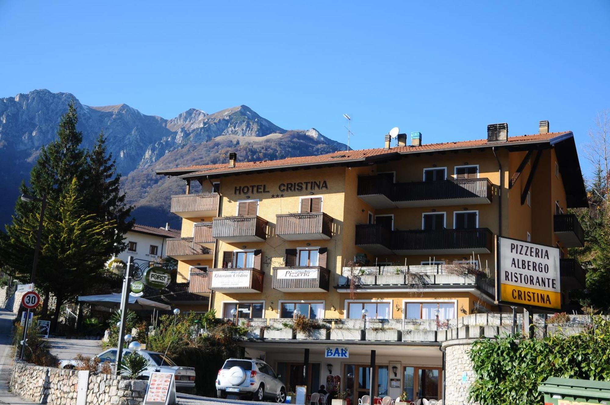 Hotel Cristina Tenno Exterior foto